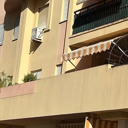 La Marina, Piso Apartment *