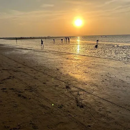 La Marina, Piso Apartmán *